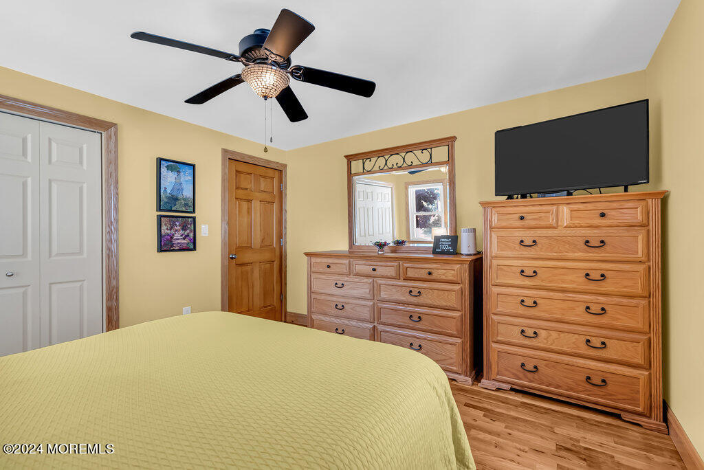 323 Livingston Road Linden, NJ 07036 - Photo 12 of 30 029_mjb03796_915