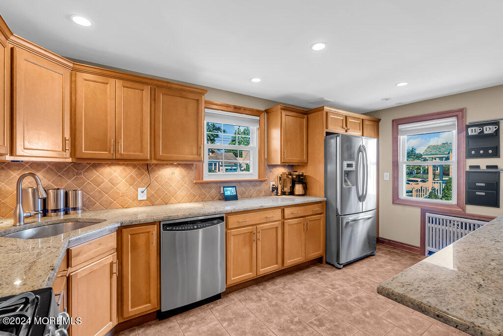323 Livingston Road Linden, NJ 07036 - Photo 8 of 30 022_mjb03741_987