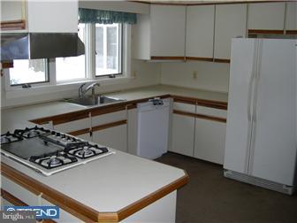22 Fackler Road Princeton, NJ 08540 - Photo 7 of 12 Kitchen