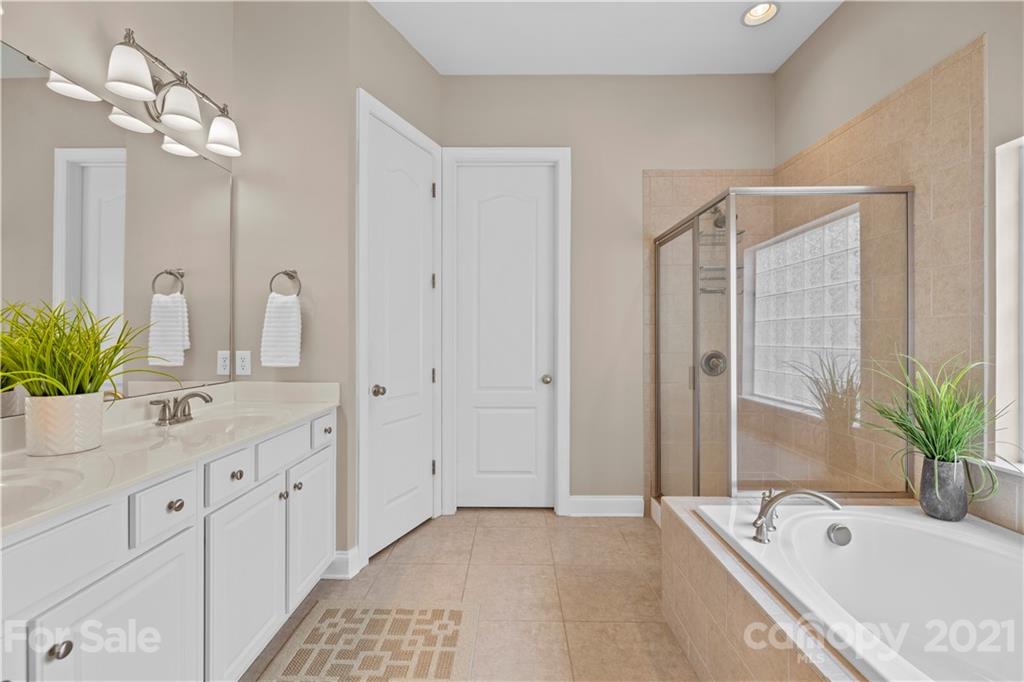 318 Miners Cove Way Fort Mill, SC 29708 - Photo 22 of 42 Gallery Image 22