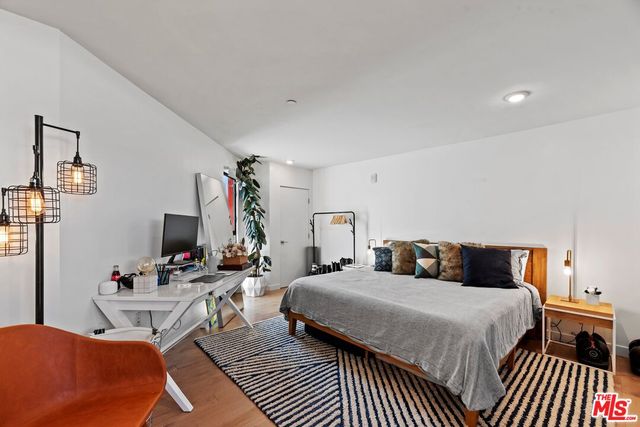 $935,000 | 654 North Virgil Avenue, Unit 306, Los Angeles, CA 90004