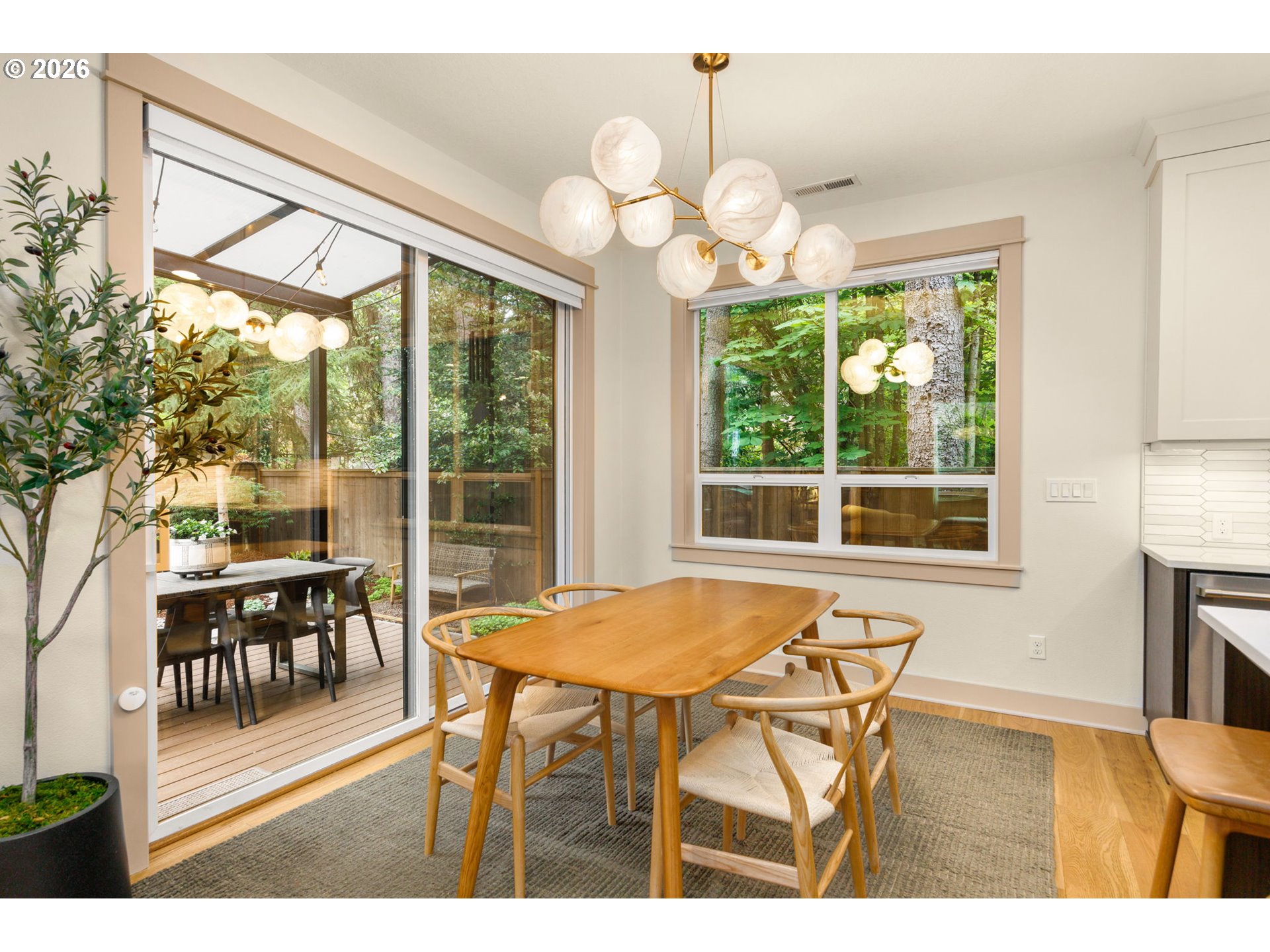 19232 Pilkington Road Lake Oswego, OR 97035 - Photo 15 of 31 Gallery Image 15