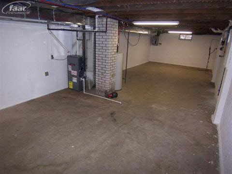 2118 West Mount Morris Road Mount Morris, MI 48458 - Photo 9 of 11 20181556-8.JPG
