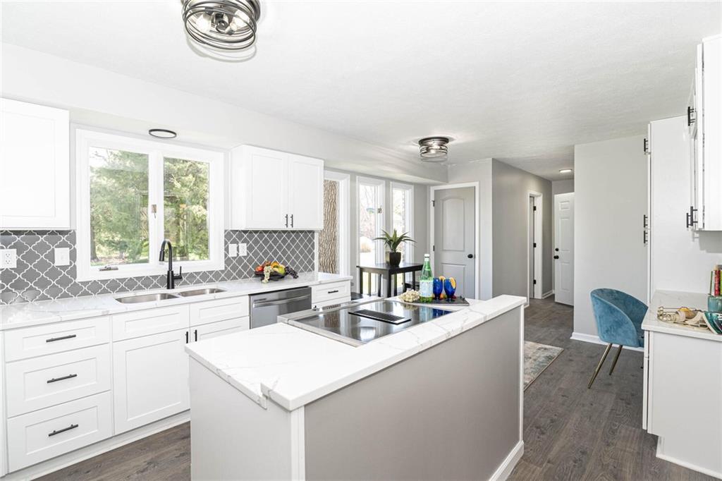 8815 Fathom Crest Indianapolis, IN 46256 - Photo 11 of 33