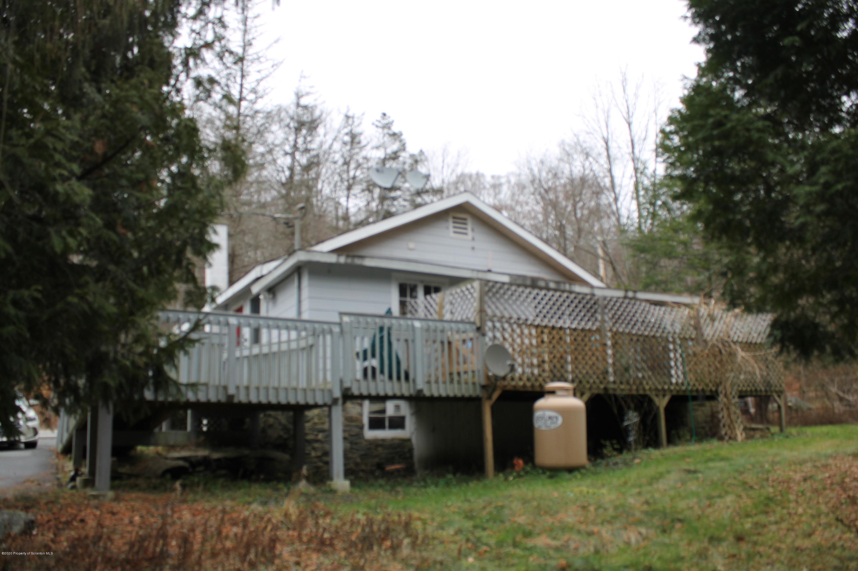 265 East Sterling Road Newfoundland, PA 18445 - Photo 12 of 18 Gallery Image 12