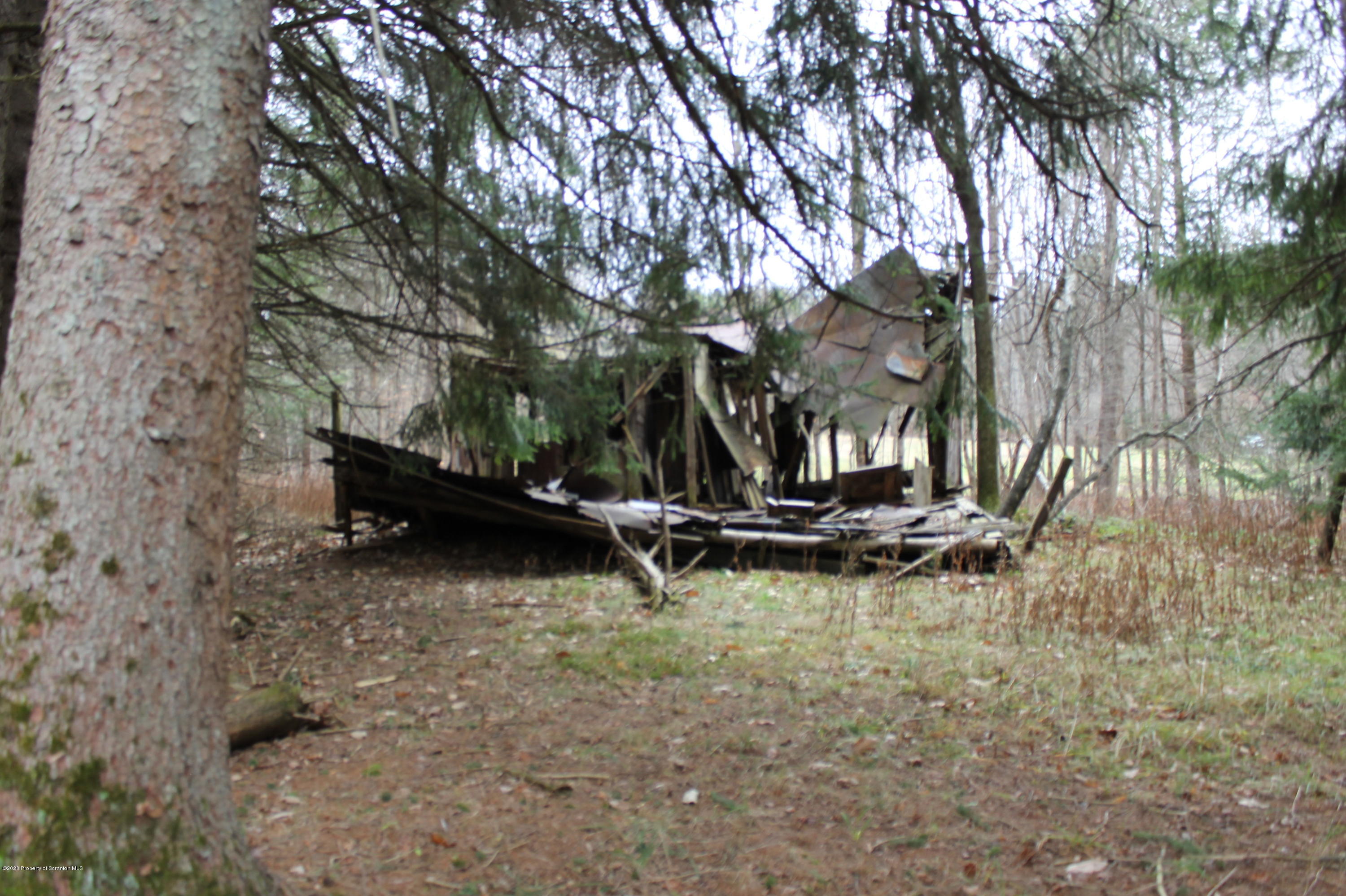 265 East Sterling Road Newfoundland, PA 18445 - Photo 17 of 18 Gallery Image 17