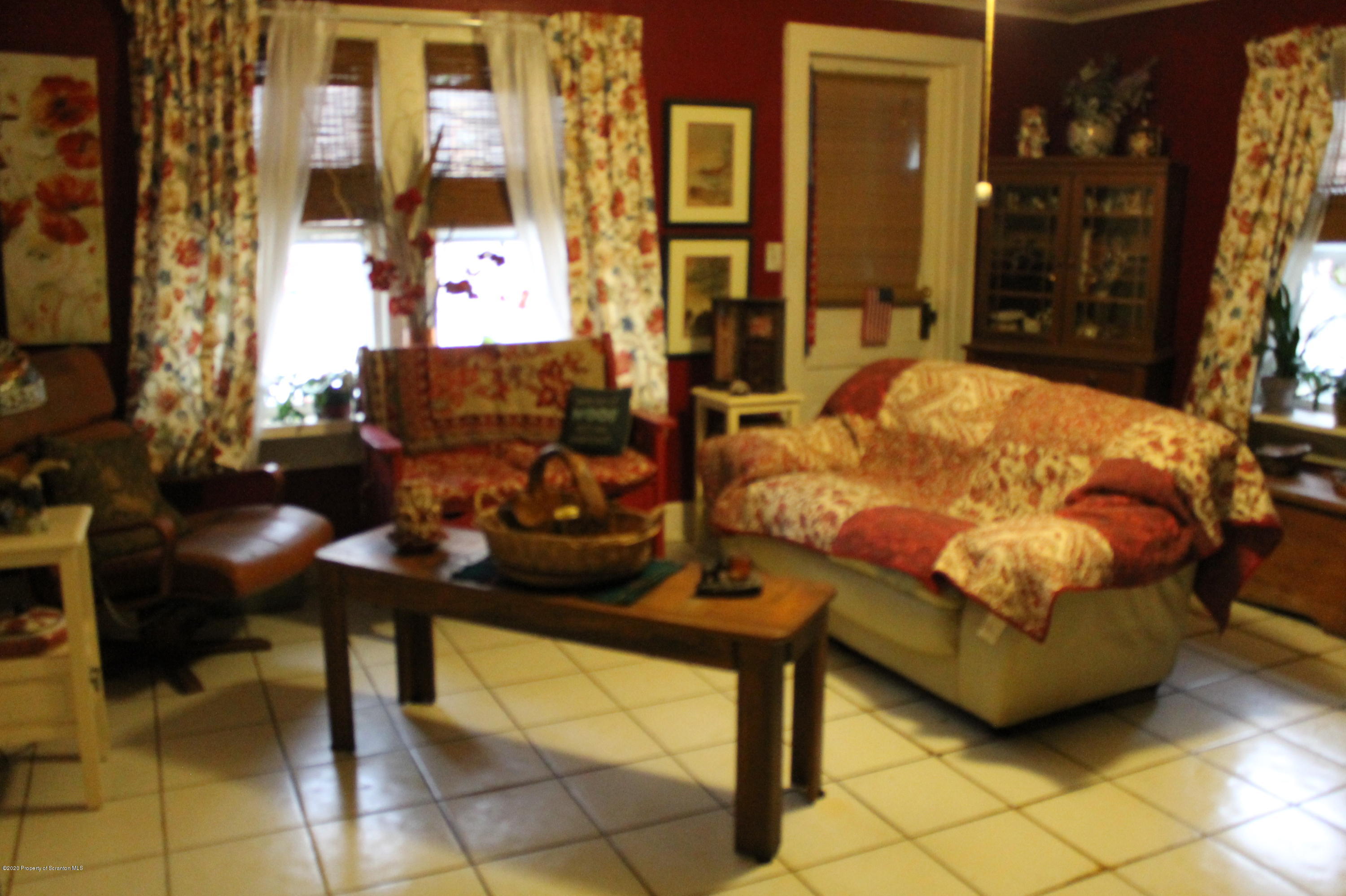 265 East Sterling Road Newfoundland, PA 18445 - Photo 5 of 18 Gallery Image 5