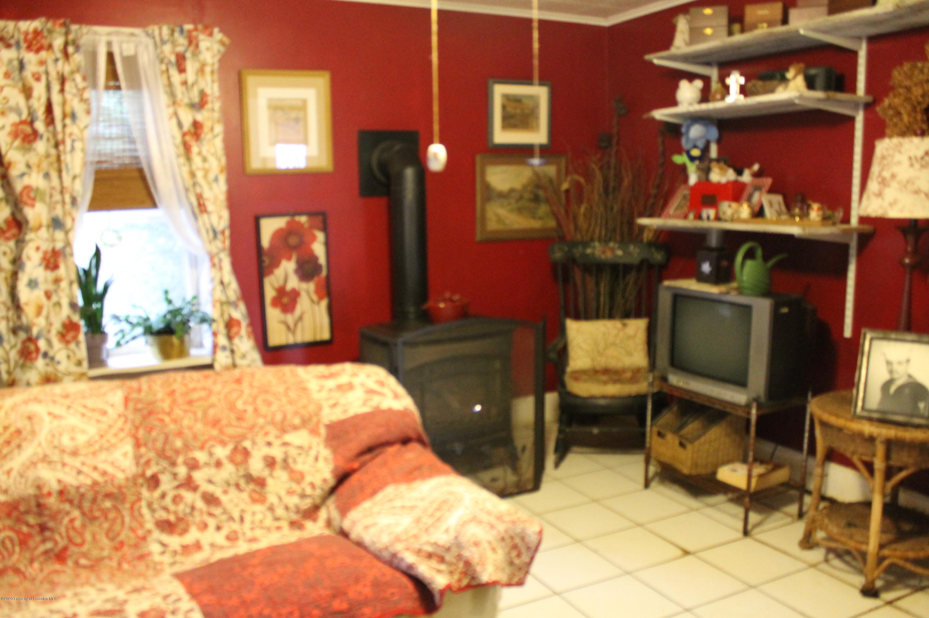 265 East Sterling Road Newfoundland, PA 18445 - Photo 6 of 18 Gallery Image 6