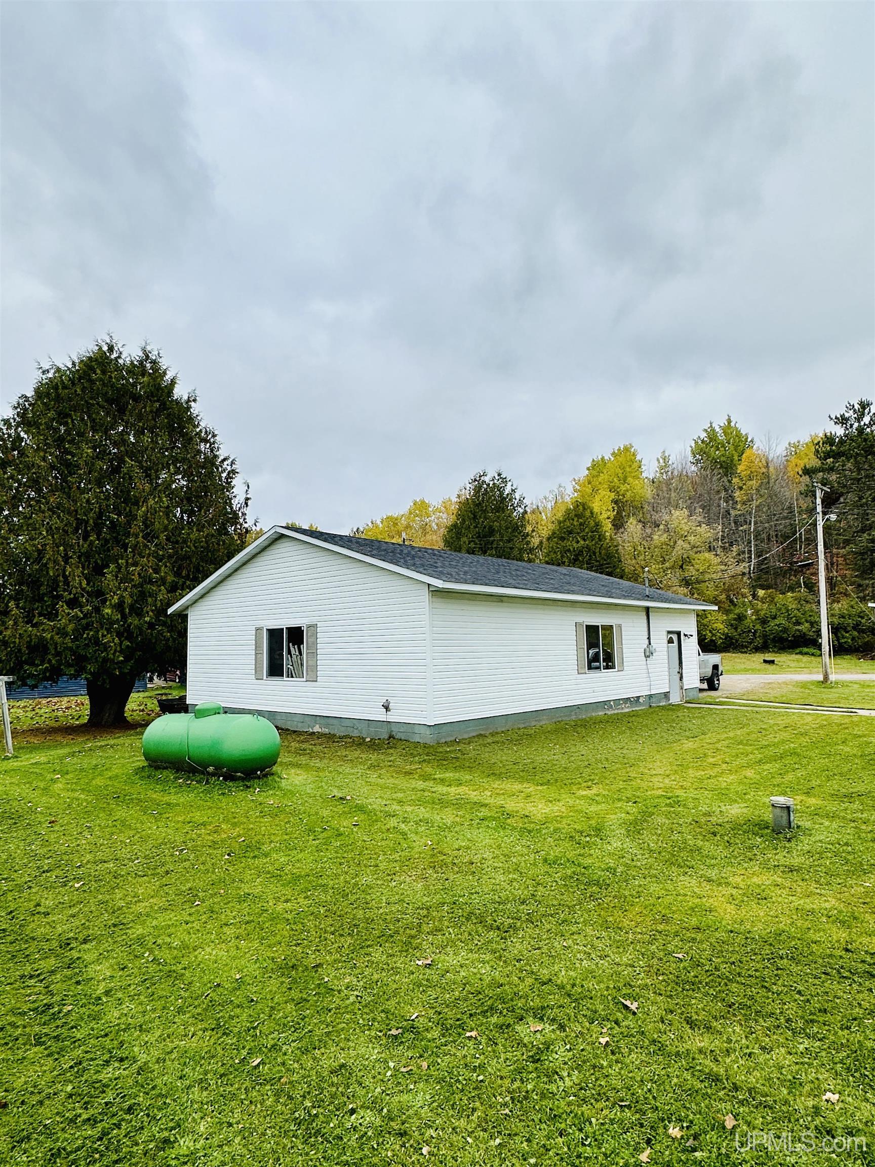 932 Co Road Champion, MI 49814 - Photo 30 of 37
