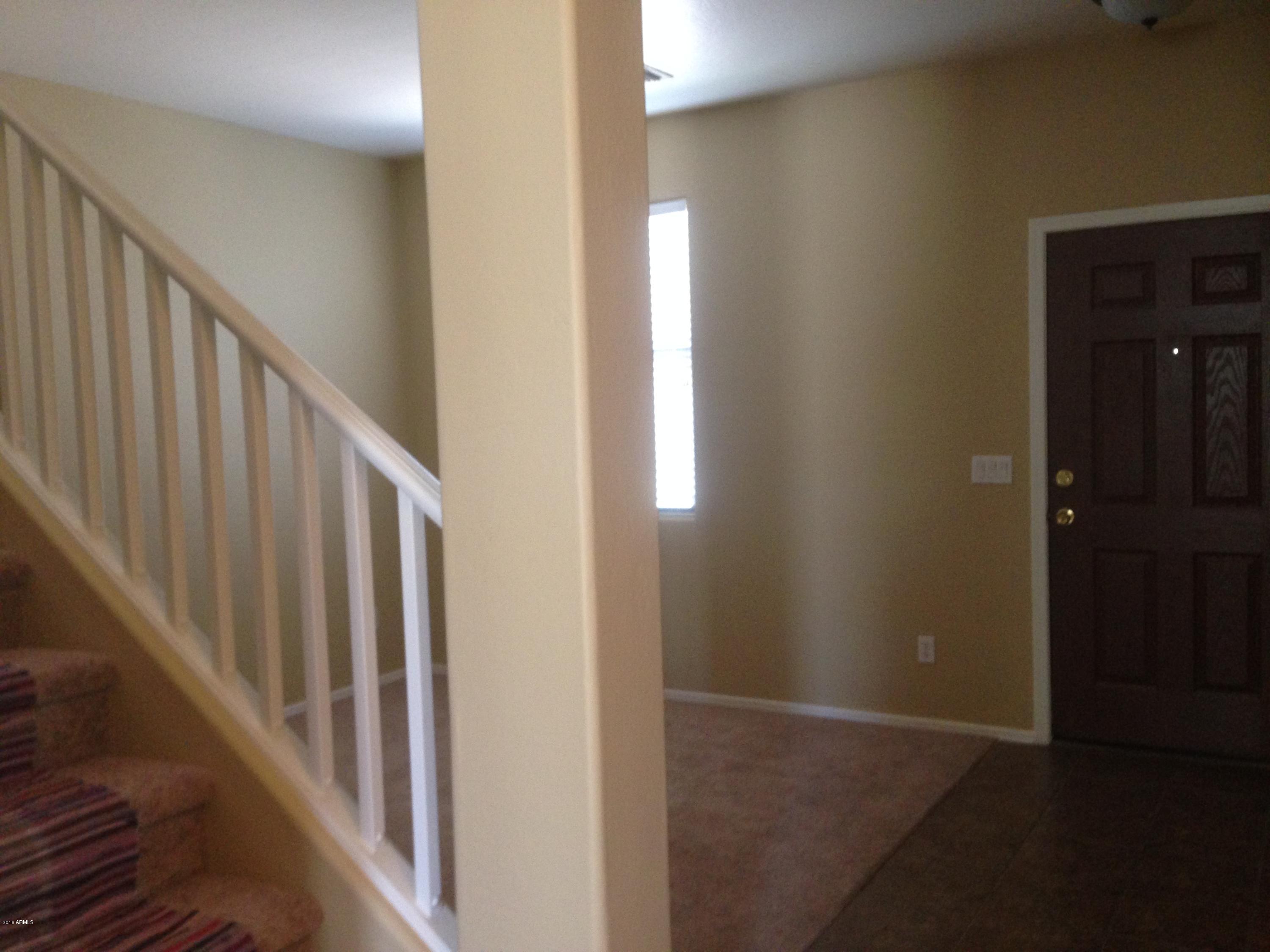6905 West Darrel Road Laveen, AZ 85339 - Photo 5 of 14 Livingroom
