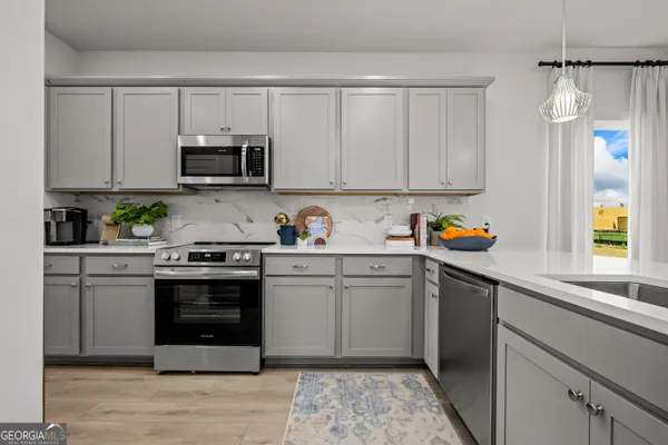 $294,995 | 505 Lamplight Drive, Warner Robins, GA 31008