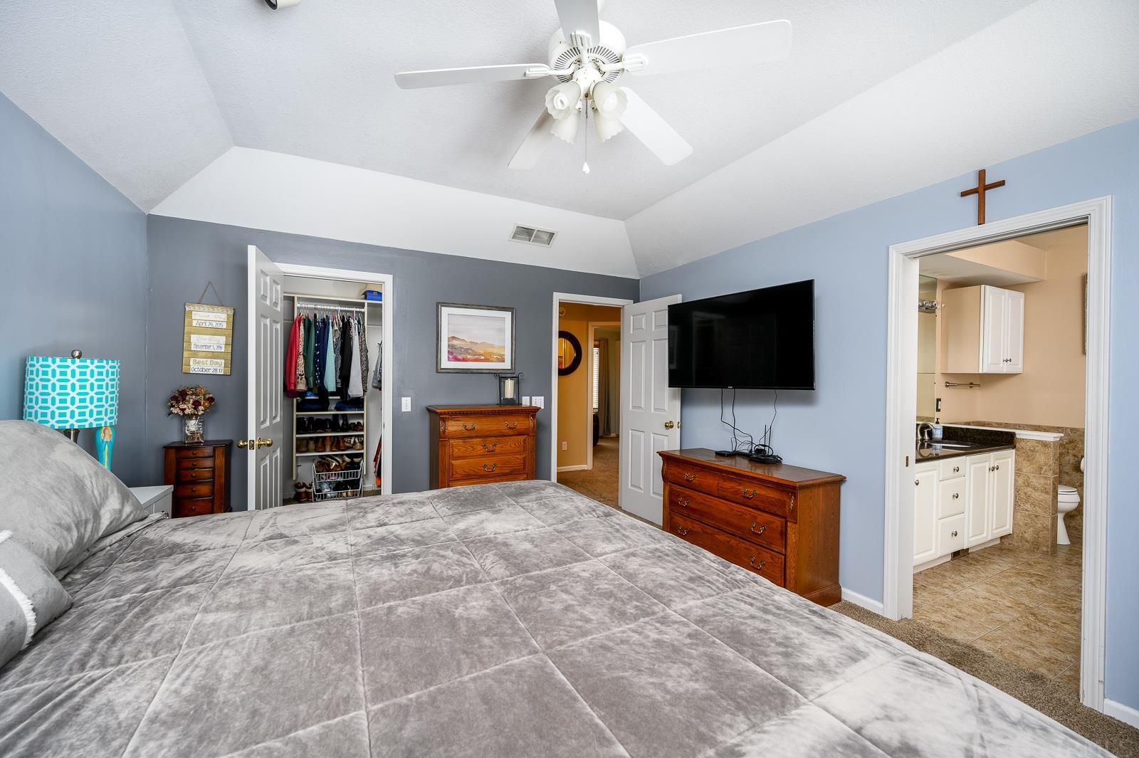 831 Autumn Ridge Lane Fort Wayne, IN 46804 - Photo 11 of 35 Gallery Image 11