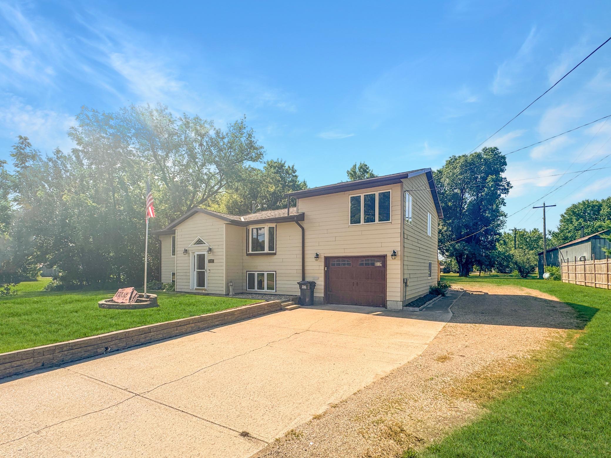 2832 Mill Street Slayton, MN 56172 - Photo 3 of 23