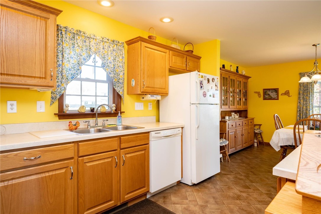 348 Middle Road Caledonia, NY 14423 - Photo 20 of 38