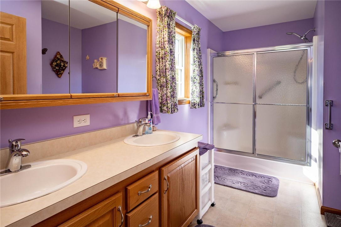 348 Middle Road Caledonia, NY 14423 - Photo 27 of 38