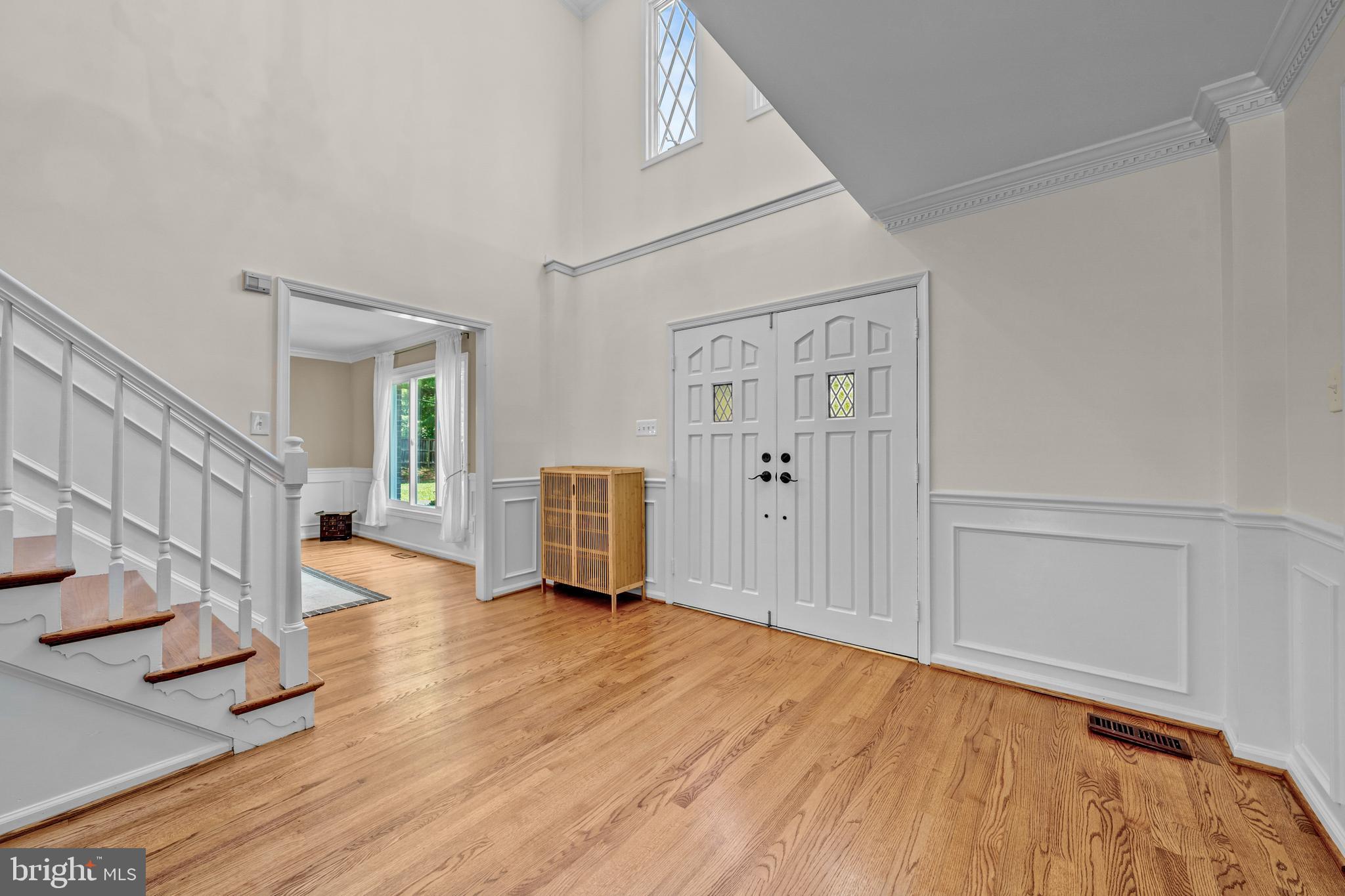1077 Spring Hill Road McLean, VA 22102 - Photo 5 of 59 Foyer