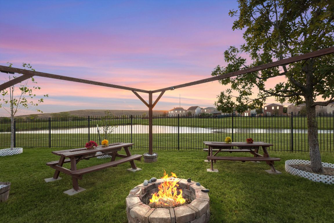 Your own piece of paradise - back yard overlooking the pond