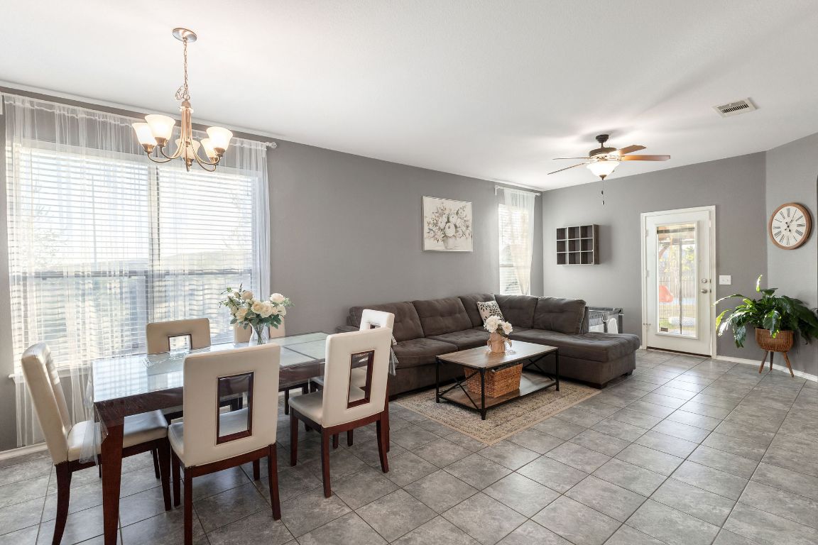 10904 Roderick Lawson Lane Austin, TX 78754 - Photo 12 of 31