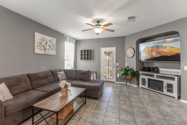 $2,000 | 10904 Roderick Lawson Lane, Austin, TX 78754