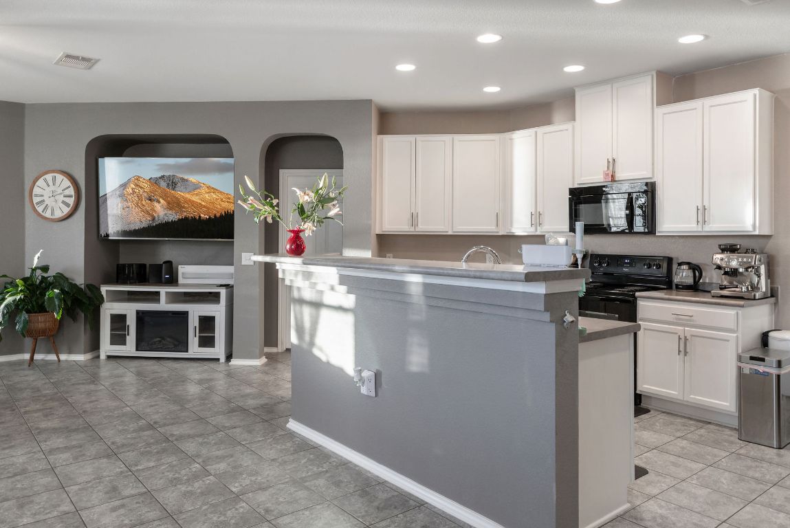 10904 Roderick Lawson Lane Austin, TX 78754 - Photo 16 of 31