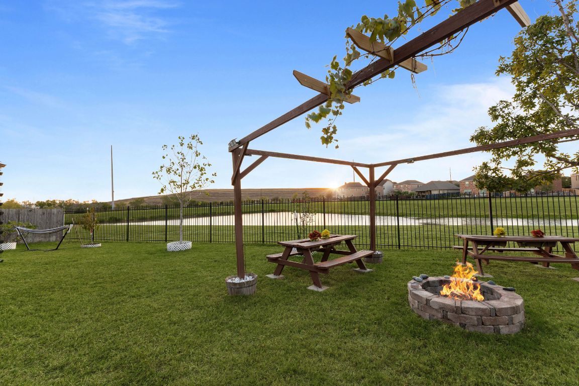 10904 Roderick Lawson Lane Austin, TX 78754 - Photo 26 of 31