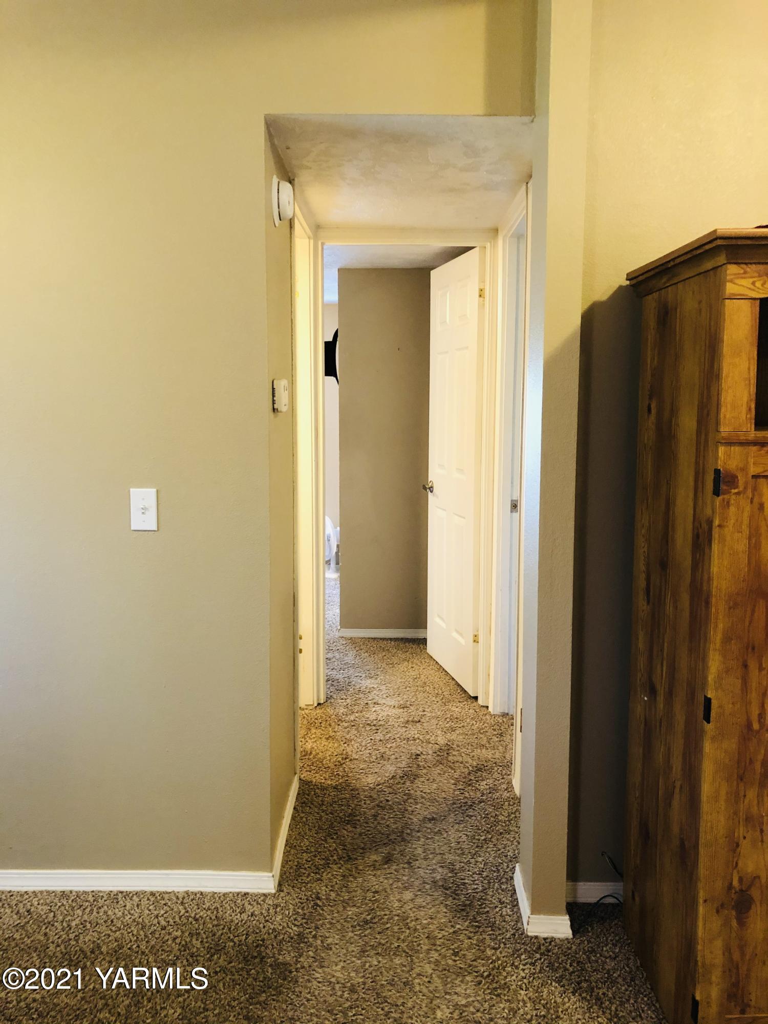 13807 Knox Road Yakima, WA 98908 - Photo 29 of 30 a view of a wooden door