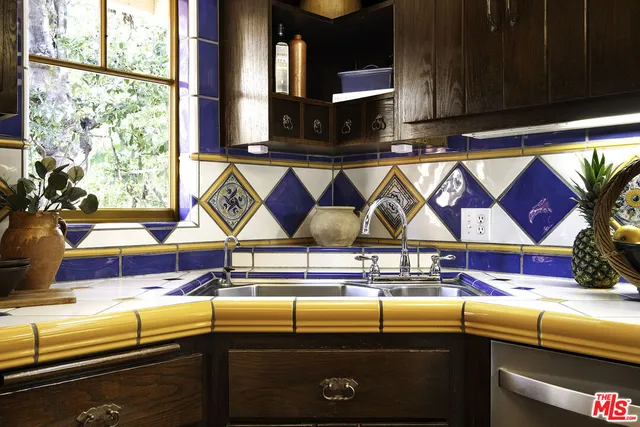 $1,495,000 | 295 Marguerita Lane, Pasadena, CA 91106