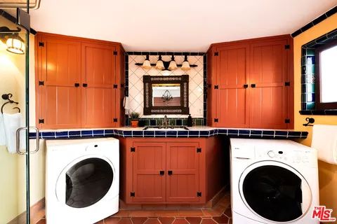 $1,495,000 | 295 Marguerita Lane, Pasadena, CA 91106