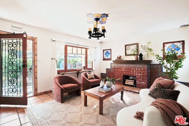 $1,495,000 | 295 Marguerita Lane, Pasadena, CA 91106