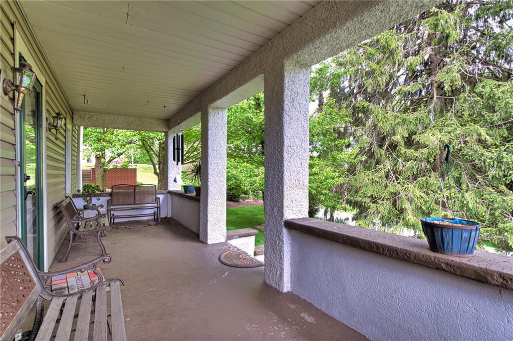 2001 Middle Road Glenshaw, PA 15116 - Photo 3 of 25 Gallery Image 3