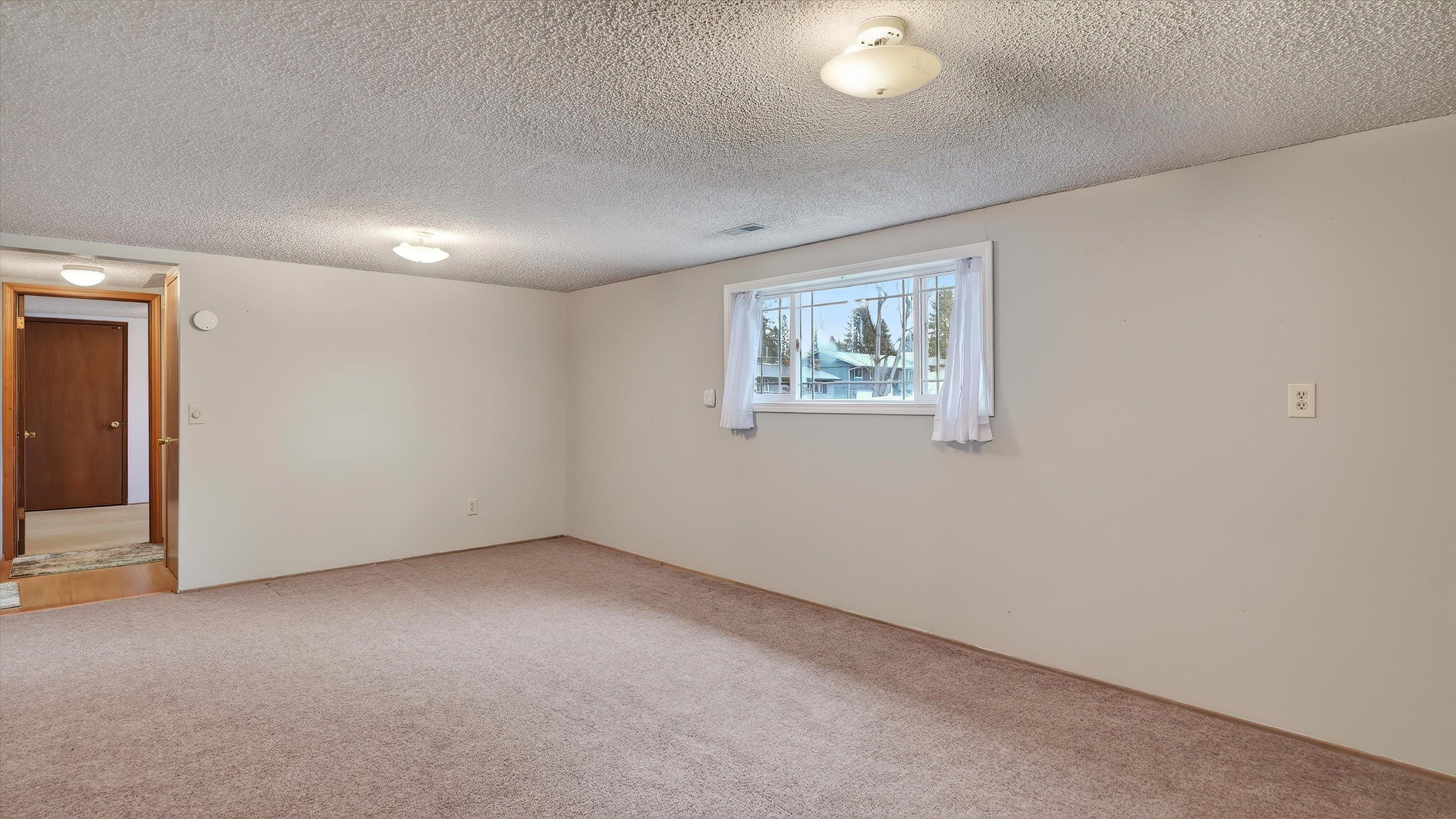 11407 North Post Street Spokane, WA 99218 - Photo 25 of 45