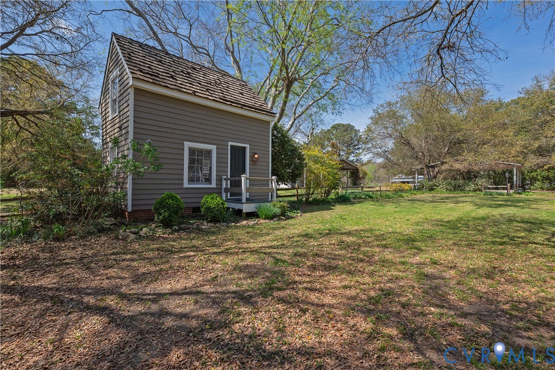 6353 Godwin Boulevard Suffolk, VA 23432 - Photo 33 of 50 Charming Colonial style Guest Cottage
