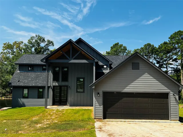 $679,000 | 422 Beechwood Loop, Hemphill, TX 75948