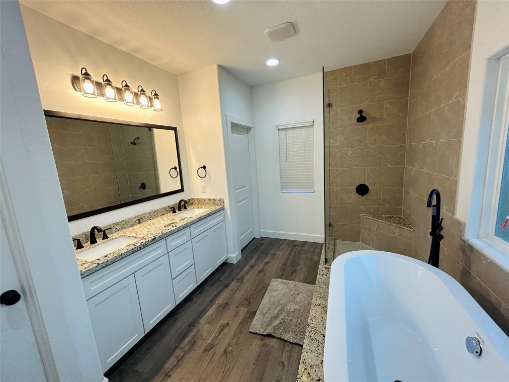422 Beechwood Loop Hemphill, TX 75948 - Photo 25 of 46 Primary bath