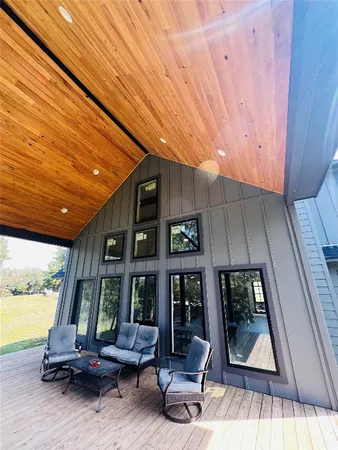 $650,000 | 422 Beechwood Loop, Hemphill, TX 75948