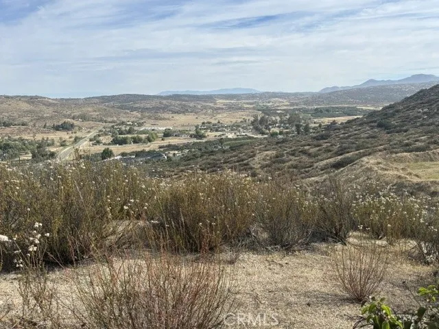 17 Ginter Hemet, CA 92544 - Photo 7 of 16 Flat area. Views