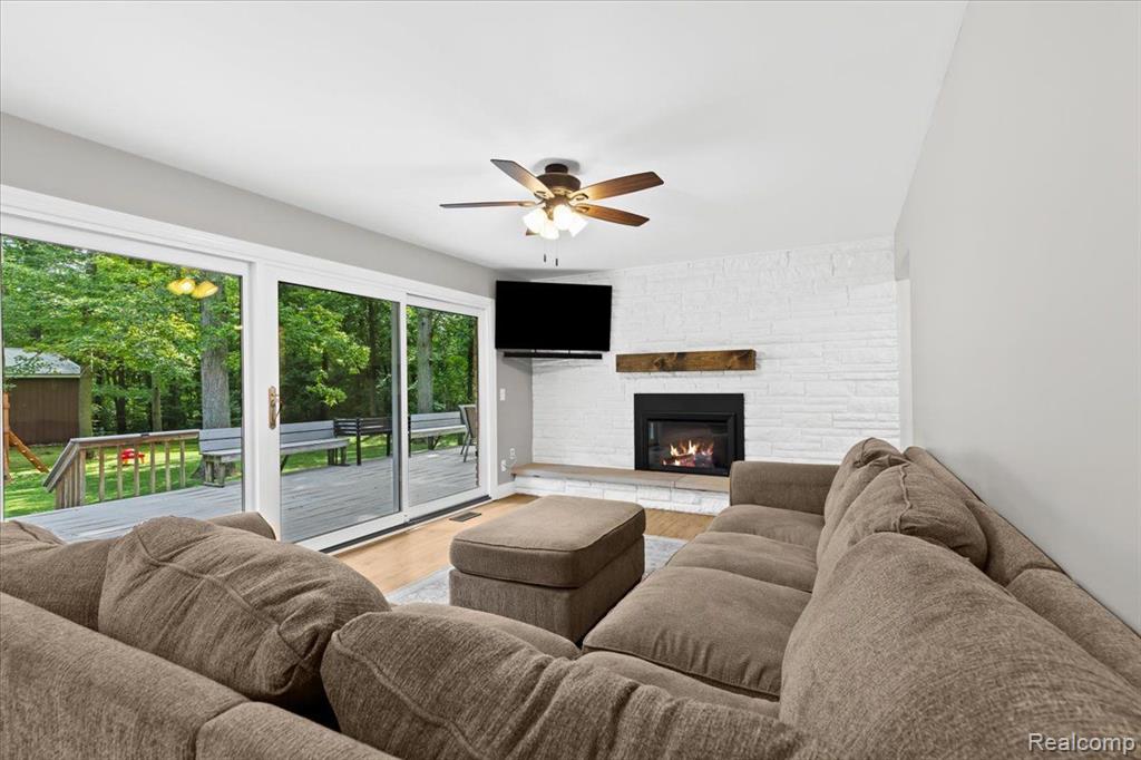 2330 Argentine Road Howell, MI 48855 - Photo 11 of 38