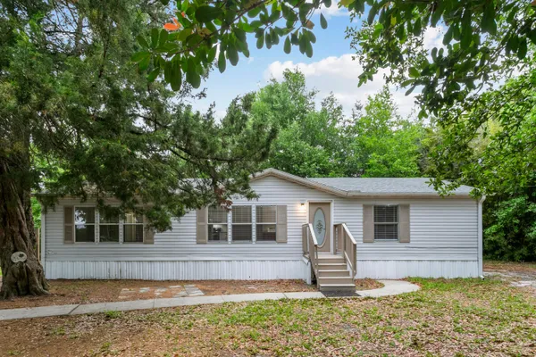 $1,750 | 223 Ajax Drive Northwest, Fort Walton Beach, FL 32548