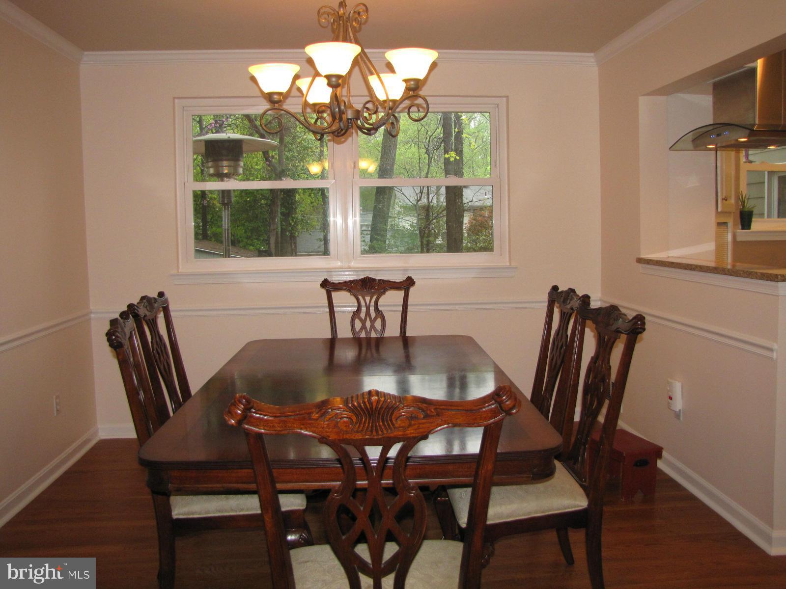 8460 Thames Street Springfield, VA 22151 - Photo 4 of 24 Dining Room