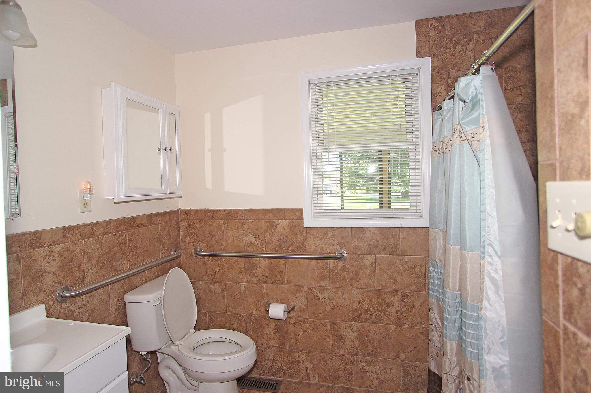 1304 Calvert Road Chester, MD 21619 - Photo 2 of 17 Bath