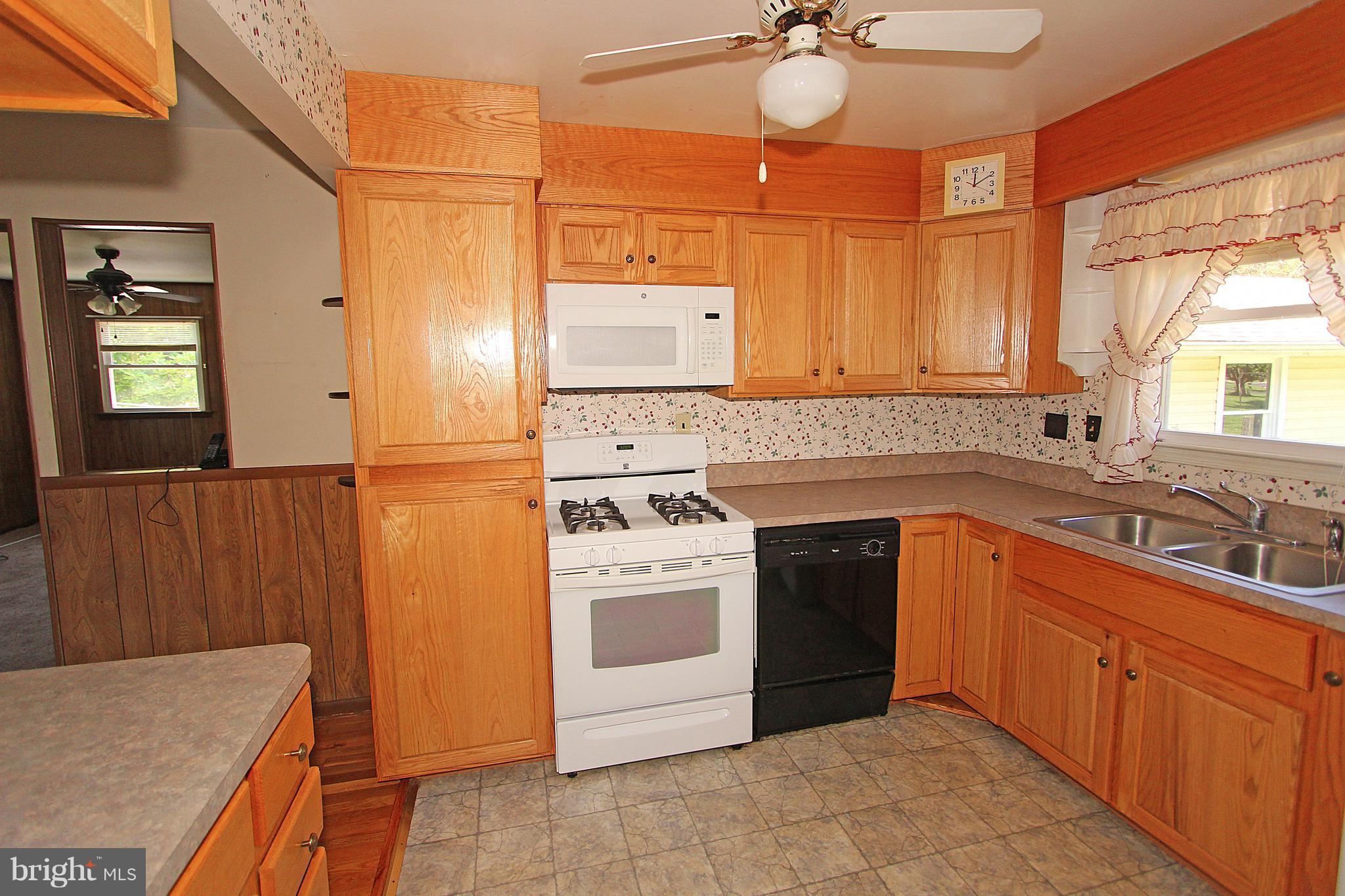 1304 Calvert Road Chester, MD 21619 - Photo 9 of 17 Kitchen