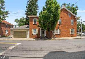 50 South Broad Street Lititz, PA 17543 - Photo 2 of 33