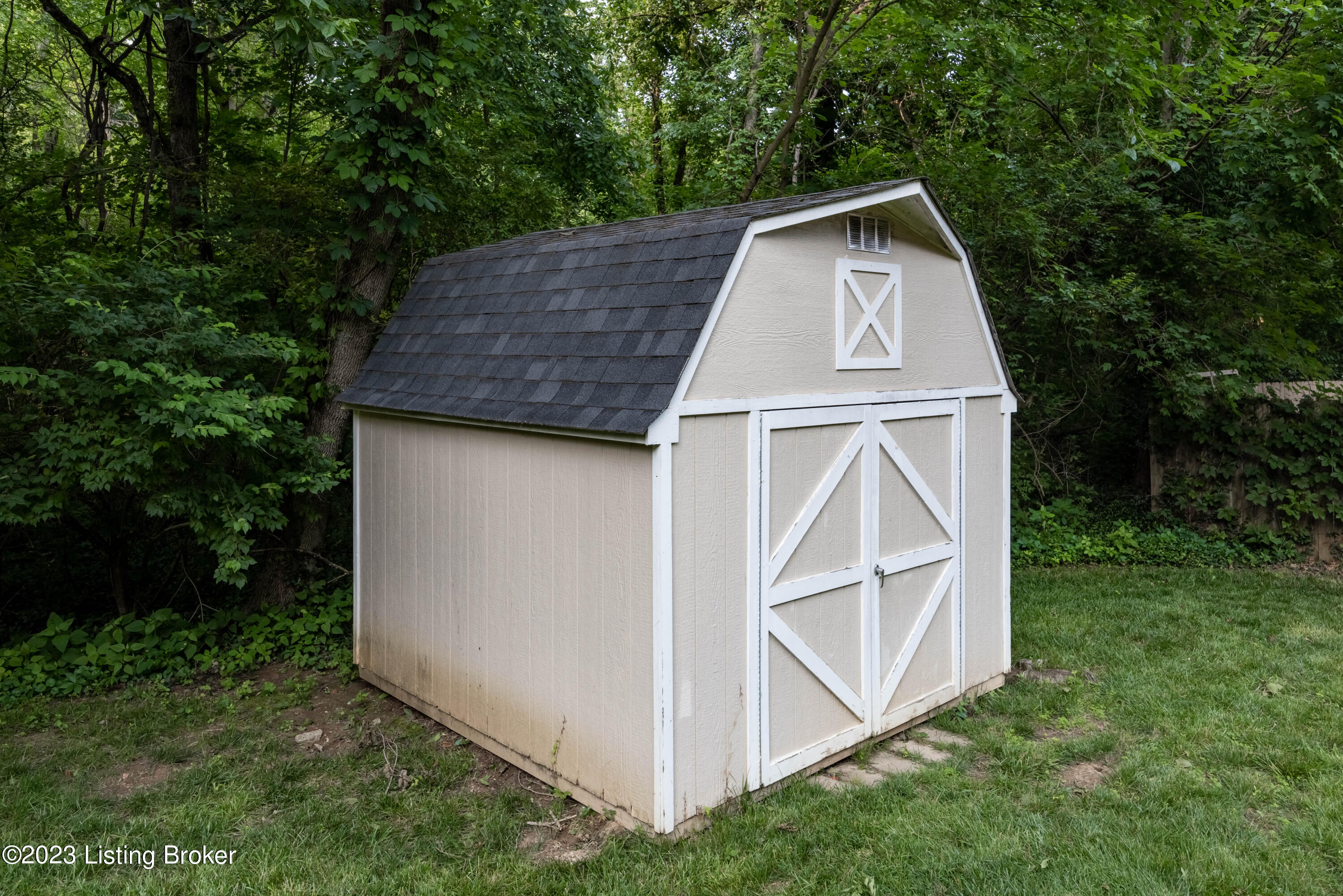 10011 Rimfire Road Louisville, KY 40291 - Photo 8 of 76 Storage