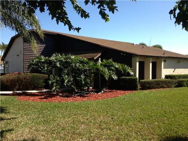 6036 Indrio Road, Unit 5 Fort Pierce, FL 34951 - Photo 5 of 17 cluphouse