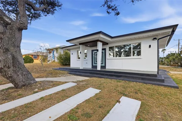 $565,000 | 2061 South Peninsula Drive, Daytona Beach, FL 32118