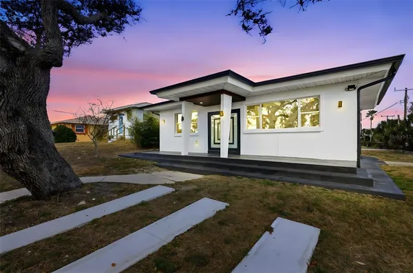 $565,000 | 2061 South Peninsula Drive, Daytona Beach, FL 32118