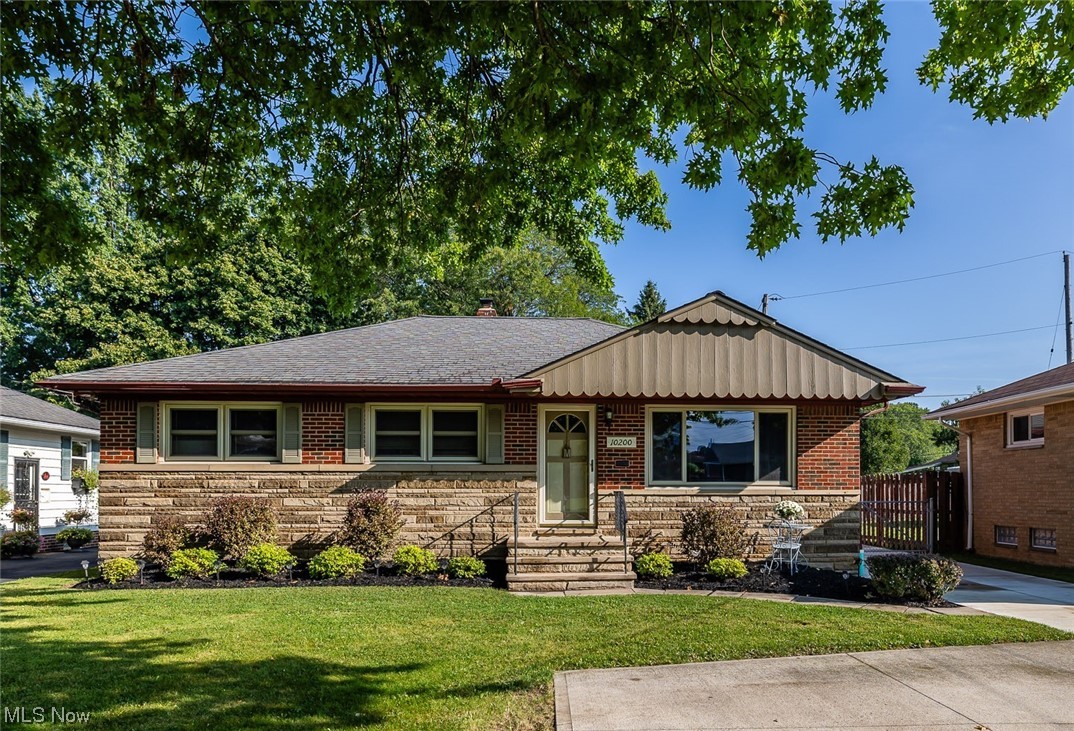 10200 Biddulph Road Cleveland, OH 44144 - Photo 1 of 34 Gallery Image 1