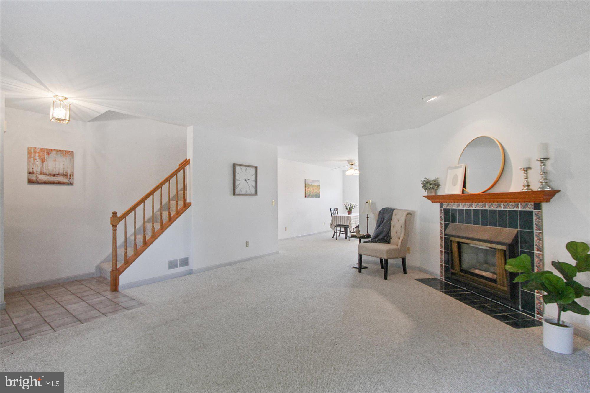 805 Chambers Ridge York, PA 17402 - Photo 5 of 29 Gallery Image 5