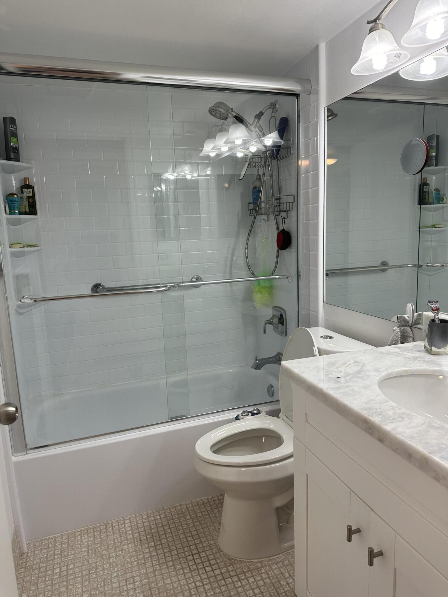 3030 Guildford East, Unit 3030 Boca Raton, FL 33434 - Photo 14 of 18 Primary Bathroom