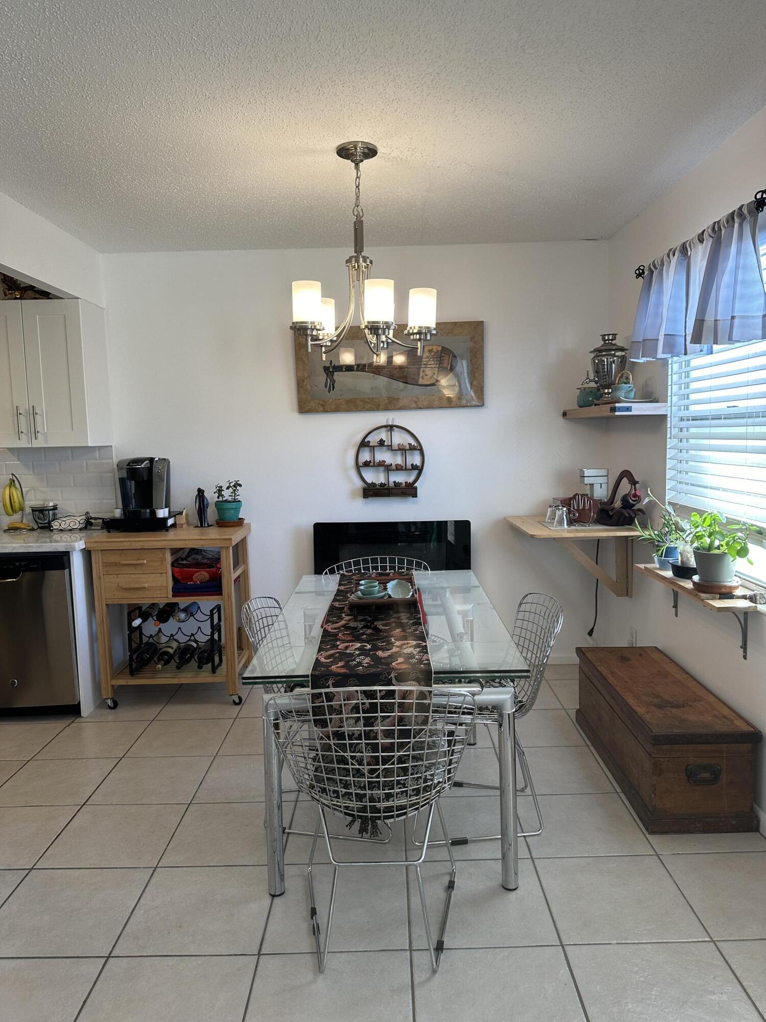 3030 Guildford East, Unit 3030 Boca Raton, FL 33434 - Photo 5 of 18 Dining Room-1